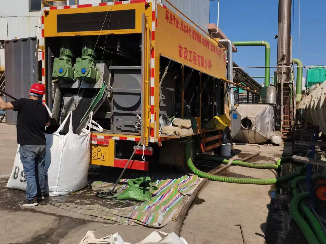 东光淤泥压干处理